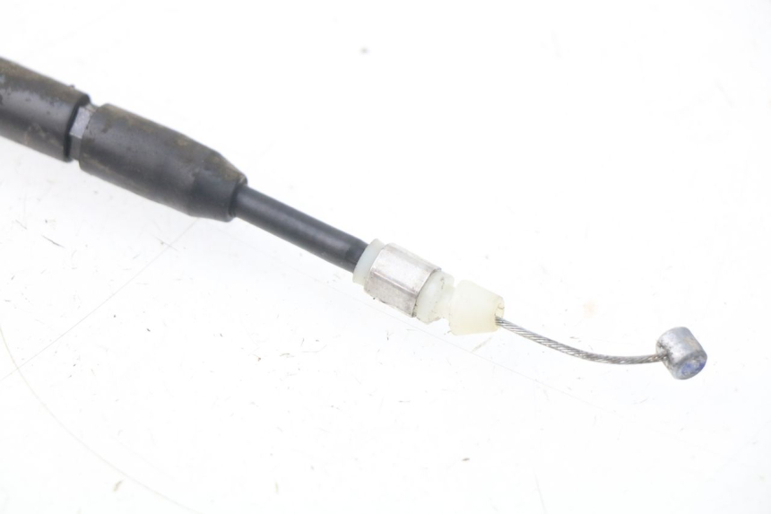 photo de SEAT OPENING CABLE YAMAHA FJR ABS 1300 (2006 - 2012) - Alternative perspective