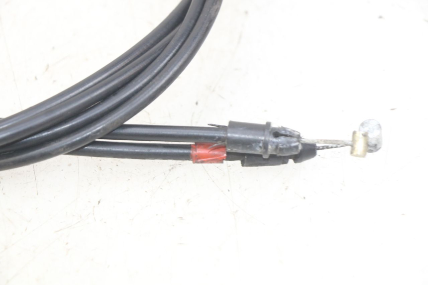 photo de SEAT OPENING CABLE GILERA GP 800 (2007 - 2013) - Component detail