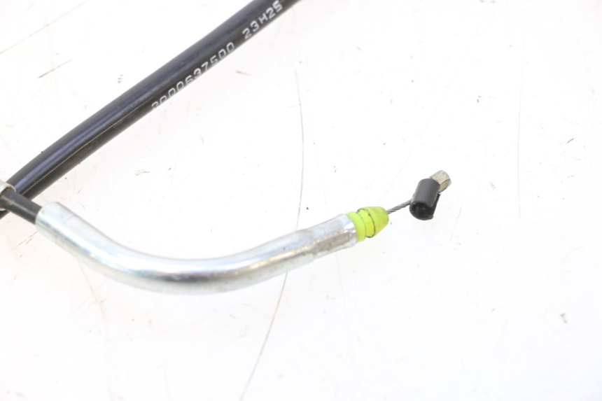 photo de SEAT LOCK CABLE PEUGEOT KISBEE 4T 50 (2023 - 2026) - Zoom on usage condition