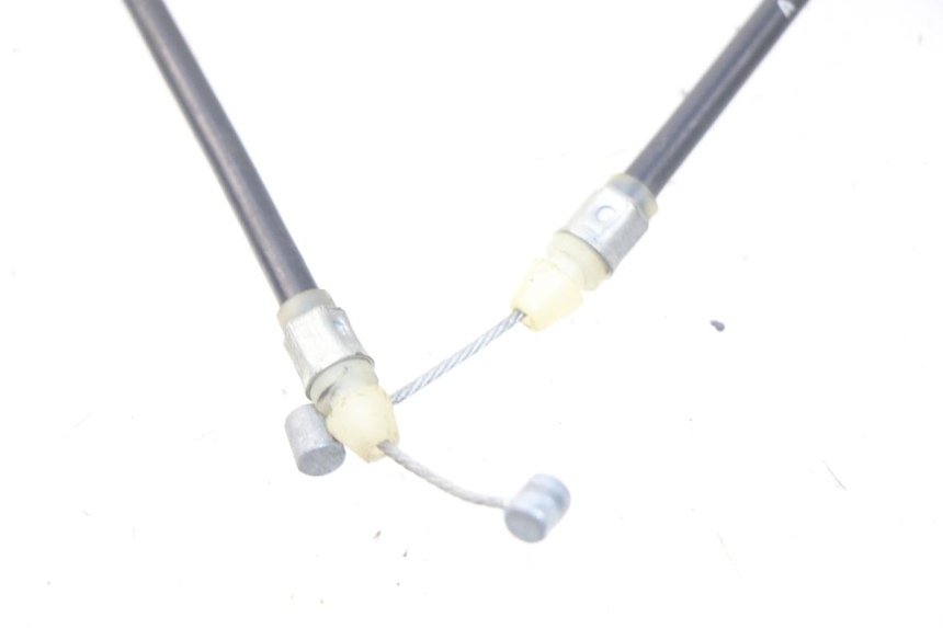 photo de SEAT LOCK CABLE SYM MIO 100 (2006 - 2017) - Zoom on usage condition