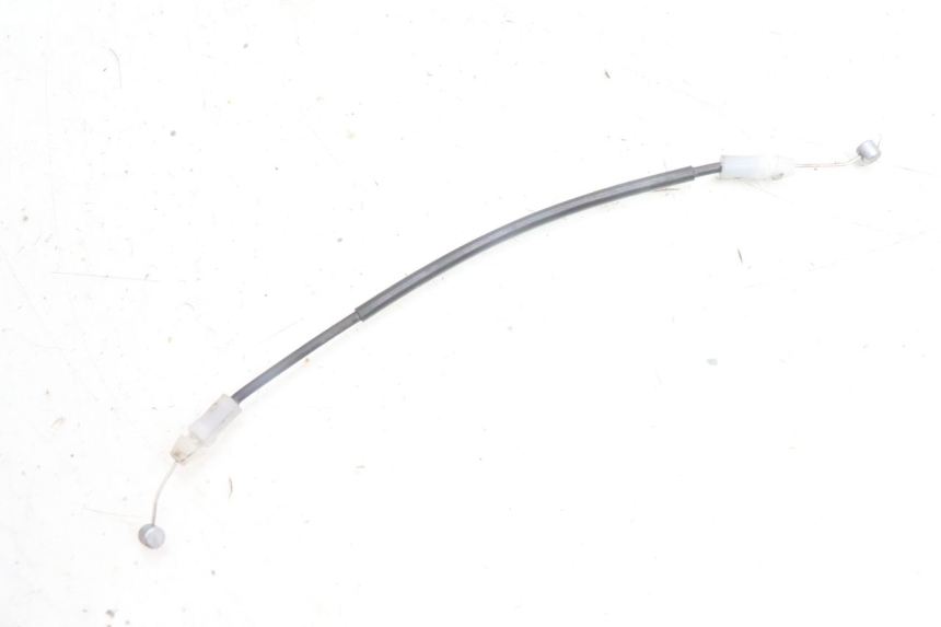 photo de SEAT LOCK CABLE YAMAHA N-MAX NMAX 125 (2021 - 2024) - Zoom on usage condition