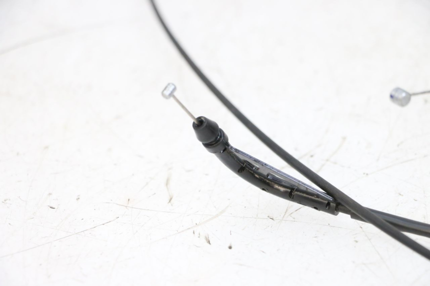 photo de SEAT LOCK CABLE YAMAHA NEO'S CORE 1 (2022 - 2026) - Technical close-up
