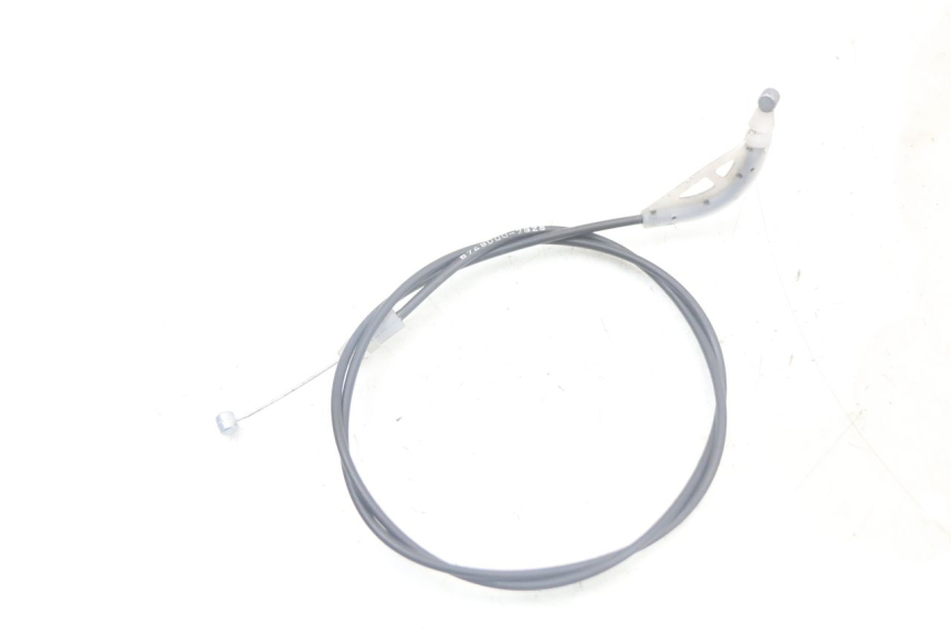 photo de SEAT OPENING CABLE YAMAHA XMAX X-MAX ABS 125 (2017 - 2020) - Zoom on usage condition