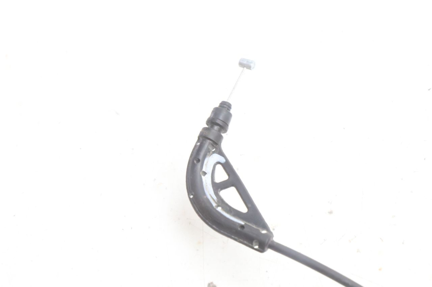 photo de FUEL FLAP CABLE YAMAHA N-MAX NMAX 125 (2021 - 2024) - Zoom on usage condition