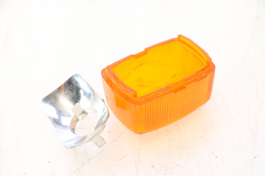 photo de REAR RIGHT TURN SIGNAL LENSE YAMAHA SLIDER 50 (1999 - 2004) - Surface and material condition