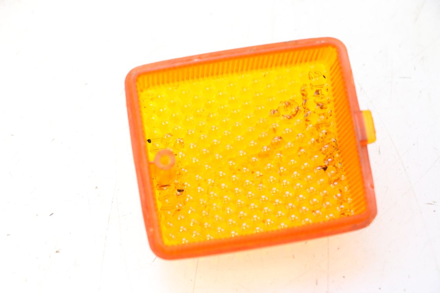 photo de REAR LEFT TURN SIGNAL LENSE HONDA XRV AFRICA TWIN 750 (1990 - 1992) - Zoom on usage condition