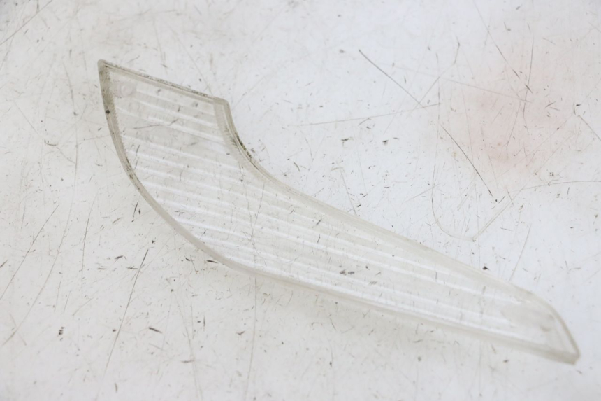 photo de FRONT RIGHT TURN SIGNAL LENSE PEUGEOT VIVACITY NEW 2T 50 (2008 - 2017) - Alternative perspective