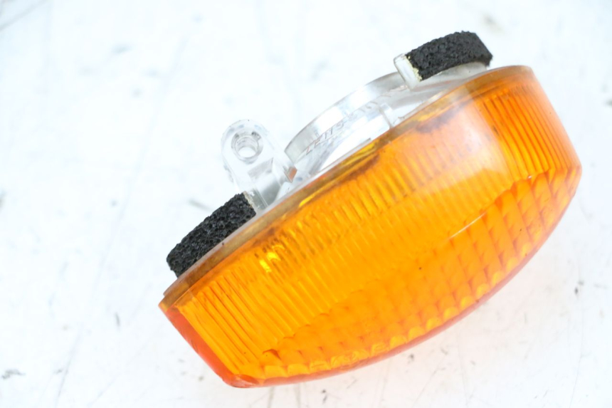 photo de FRONT LEFT TURN SIGNAL LENSE YAMAHA TDM ABS 900 (2002 - 2014) - Zoom on usage condition