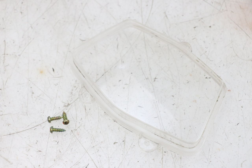 photo de SPEEDOMETER LENSE PEUGEOT KISBEE 2T 50 (2010 - 2017) - Zoom on usage condition