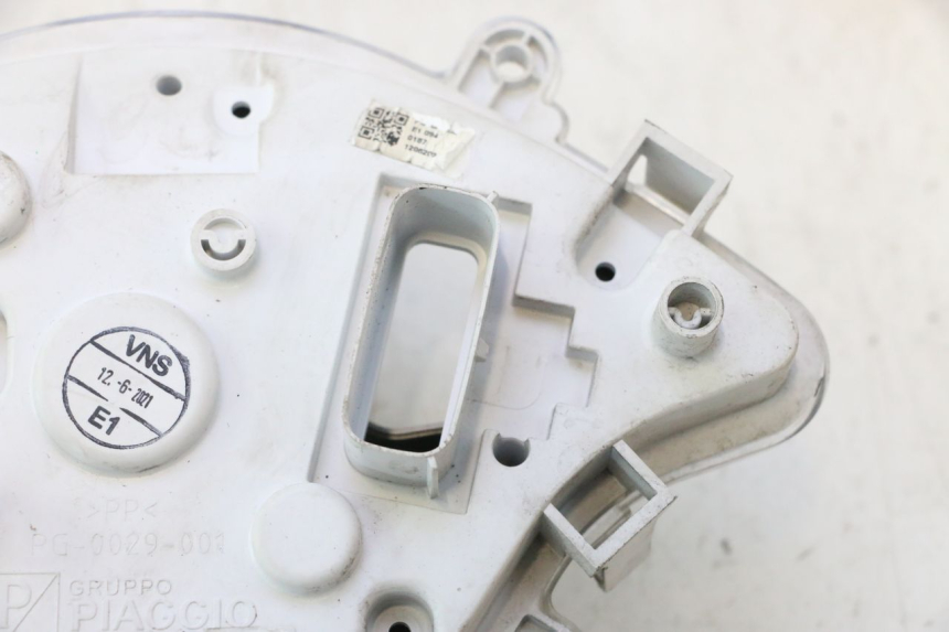 photo de SPEEDOMETER LENSE PIAGGIO LIBERTY IGET 4T 50 (2021 - 2025) - Markings and original references