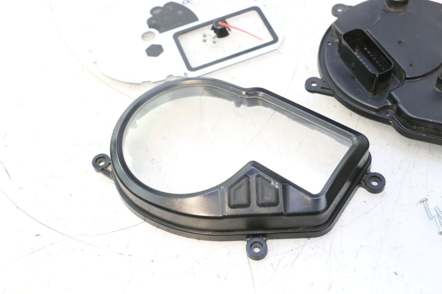 photo de SPEEDOMETER LENSE PIAGGIO NRG POWER PUREJET 50 (2018 - 2021) - Additional view of the item