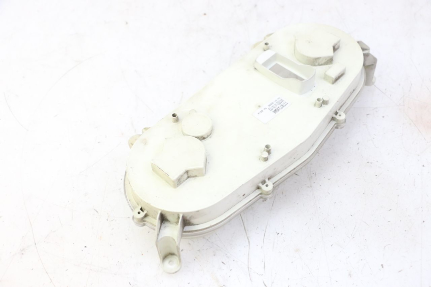 photo de SPEEDOMETER LENSE PEUGEOT SATELIS 250 (2006 - 2012) - Alternative perspective