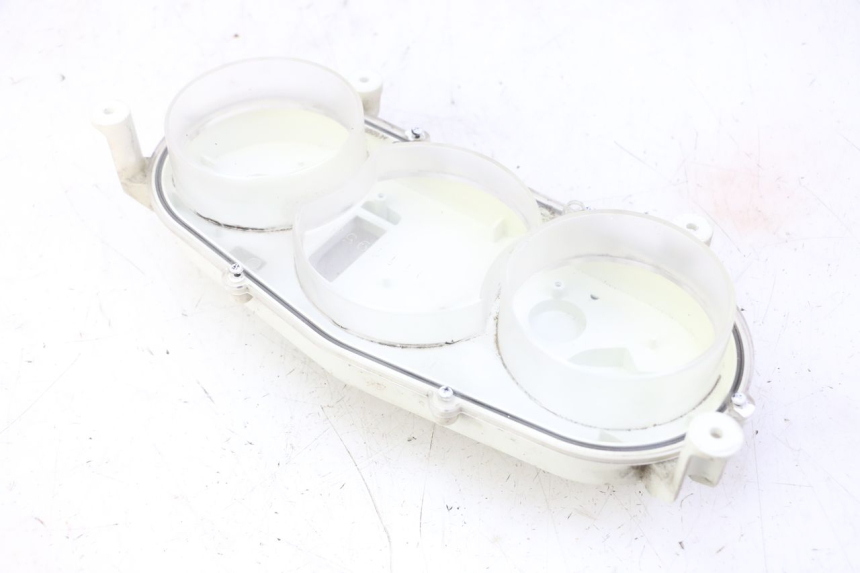 photo de SPEEDOMETER LENSE PEUGEOT SATELIS 250 (2006 - 2012) - Fixing points details