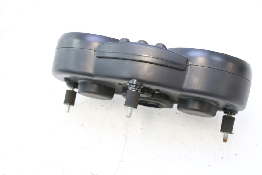 photo de SPEEDOMETER LENSE DUCATI SS IE DS CARENEE 1000 (2002 - 2006) - Surface and material condition