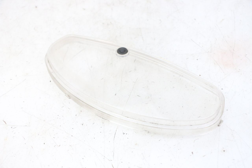 photo de SPEEDOMETER LENSE SUZUKI BURGMAN 125 (2007 - 2014) - Fixing points details