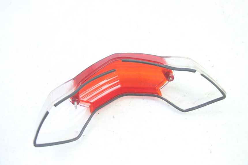 photo de TAIL LIGHT LENSE PEUGEOT KISBEE 4T 50 (2010 - 2017) - Technical close-up