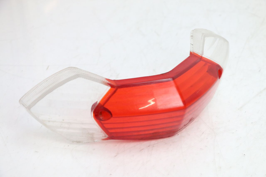 photo de TAIL LIGHT LENSE PEUGEOT KISBEE 4T 50 (2018 - 2022) - Zoom on usage condition