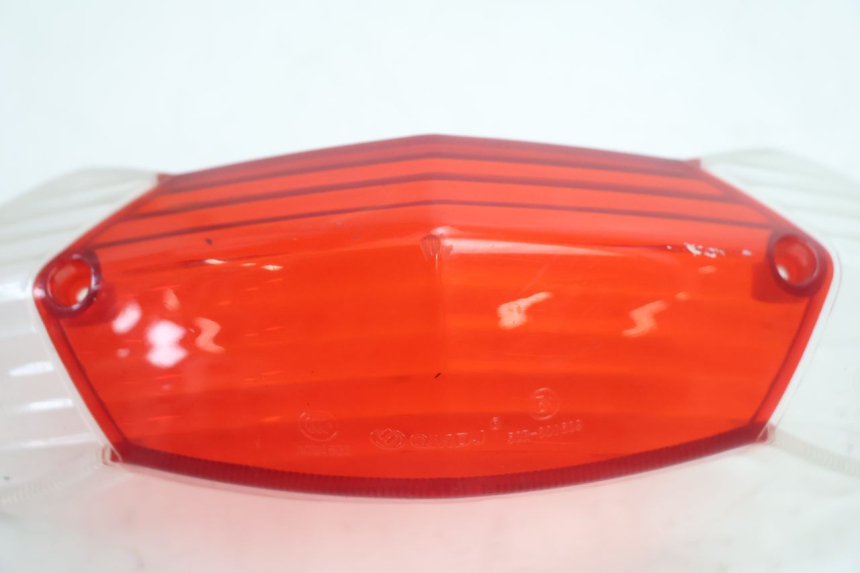 photo de TAIL LIGHT LENSE PEUGEOT KISBEE 4T 50 (2010 - 2017) - Alternative perspective