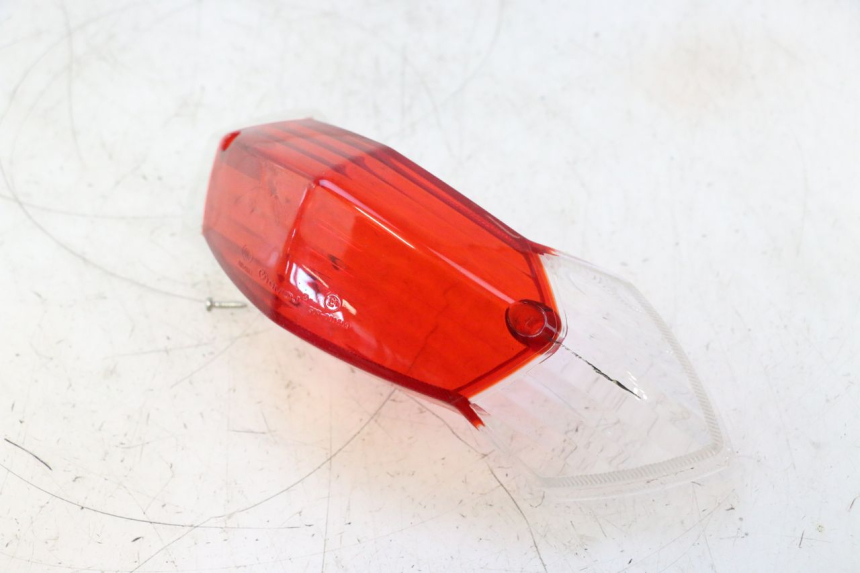 photo de TAIL LIGHT LENSE PEUGEOT KISBEE 4T 50 (2018 - 2022) - Main view