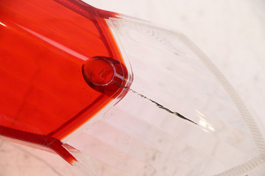 photo de TAIL LIGHT LENSE PEUGEOT KISBEE 4T 50 (2018 - 2022) - Product overview