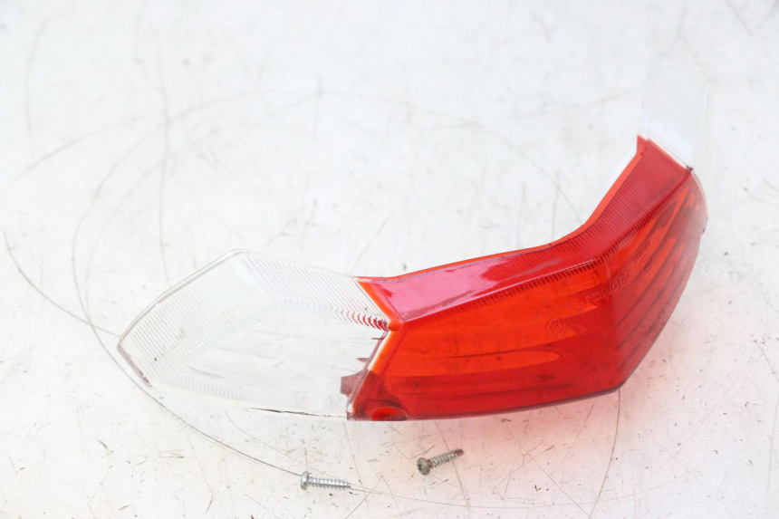 photo de TAIL LIGHT LENSE PEUGEOT KISBEE 4T 50 (2018 - 2022) - Markings and original references