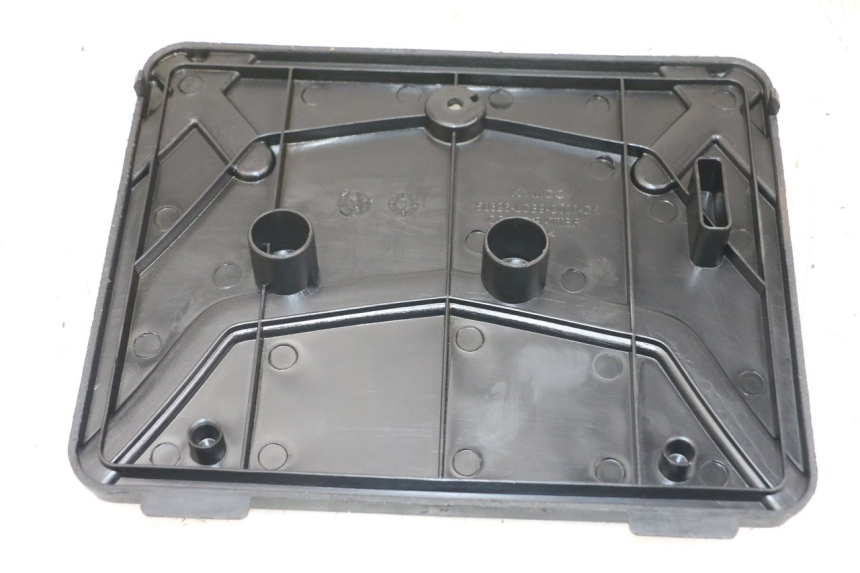 photo de BATTERY COVER KYMCO AGILITY 4T 50 (2018 - 2022) - Component detail
