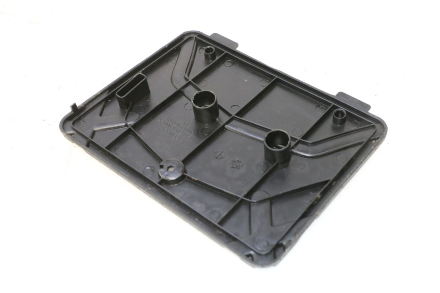 photo de BATTERY COVER KYMCO AGILITY PREMIUM 50 (2007 - 2010) - Alternative perspective