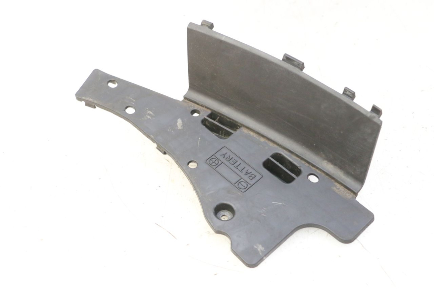 photo de BATTERY COVER SUZUKI BURGMAN 125 (2007 - 2014) - Main view