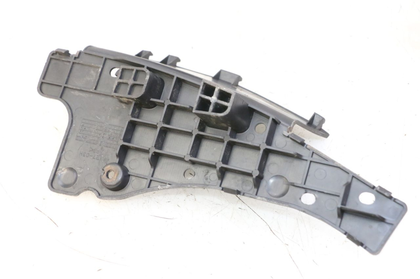 photo de BATTERY COVER SUZUKI BURGMAN 125 (2007 - 2014) - Zoom on usage condition