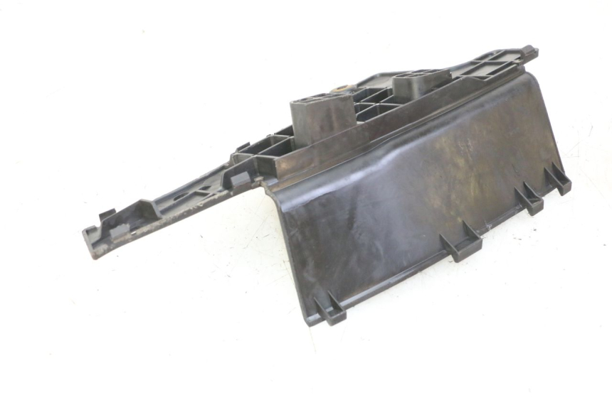 photo de BATTERY COVER SUZUKI BURGMAN 125 (2007 - 2014) - Component detail