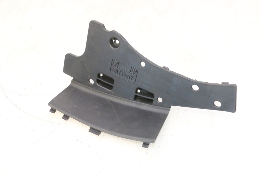 photo de BATTERY COVER SUZUKI BURGMAN 125 (2007 - 2014) - Main view