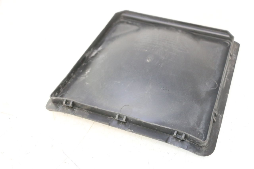 photo de BATTERY COVER PEUGEOT CITYSTAR 125 (2011 - 2017) - Component detail