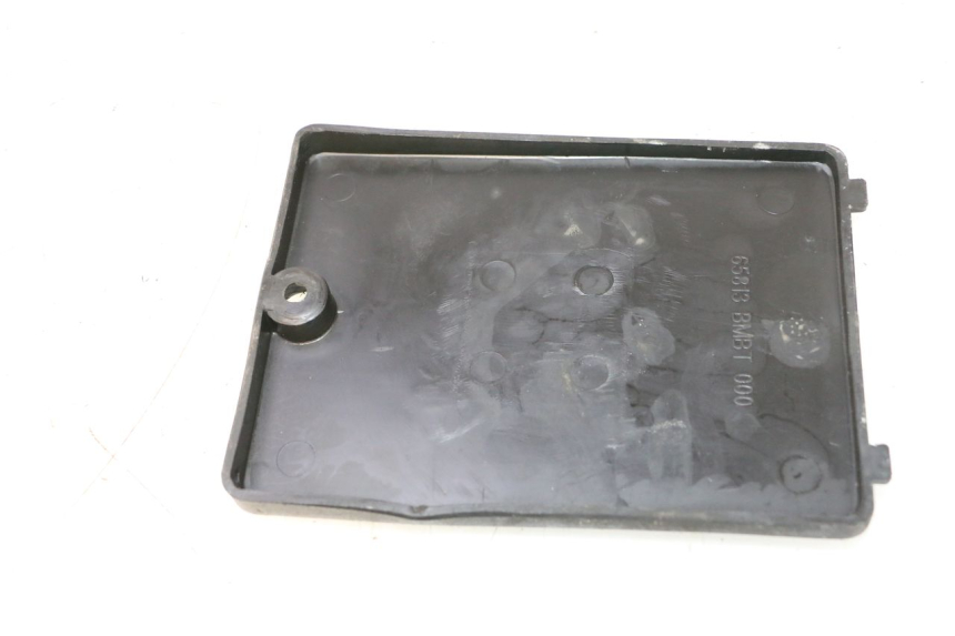 photo de BATTERY COVER KEEWAY F-ACT NAKED 50 (2009 - 2014) - Alternative perspective