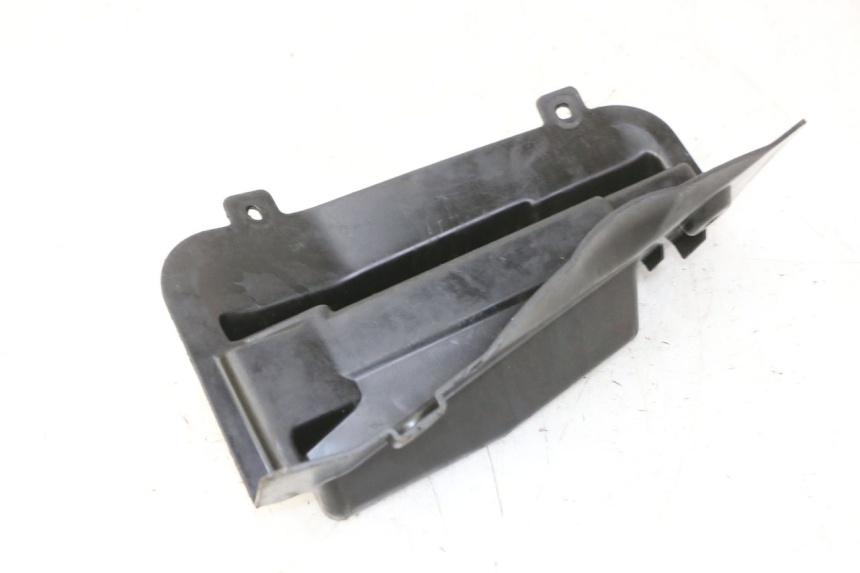 photo de BATTERY COVER HONDA FES S-WING SWING ABS 125 (2007 - 2015) - Alternative perspective
