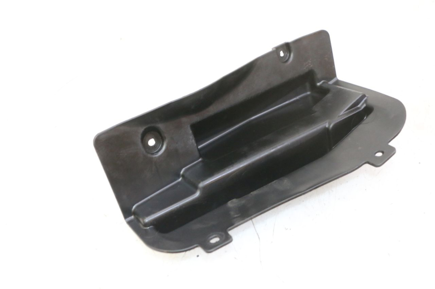 photo de BATTERY COVER HONDA FES S-WING SWING ABS 125 (2007 - 2015) - Alternative perspective
