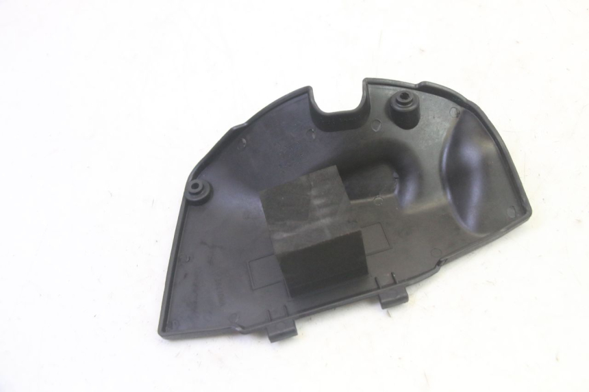 photo de BATTERY COVER PIAGGIO FLY 4T 50 (2013 - 2017) - Zoom on usage condition