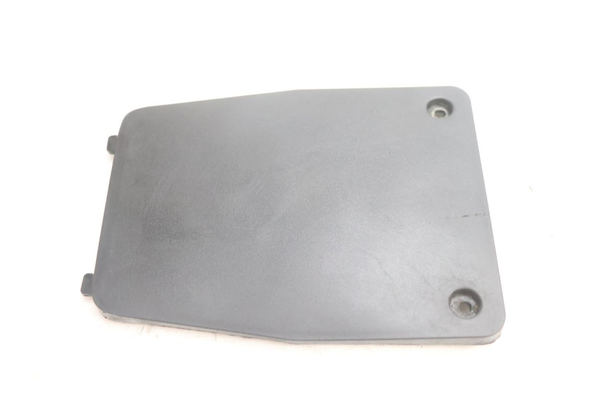 photo de BATTERY COVER VASTRO GP 2T 50 (2013 - 2017) - Component detail