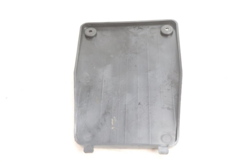 photo de BATTERY COVER VASTRO GP 2T 50 (2013 - 2017) - Alternative perspective