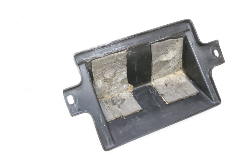 photo de BATTERY COVER SUZUKI GSF N BANDIT 1200 (2001 - 2005) - Alternative perspective