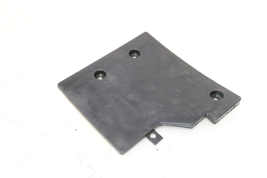 photo de BATTERY COVER EUROCKA GTR 50 (2007 - 2017) - Zoom on usage condition
