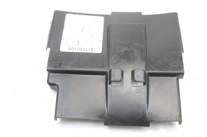 photo de BATTERY COVER HONDA CBR F 1000 (1993 - 1996) - Zoom on usage condition