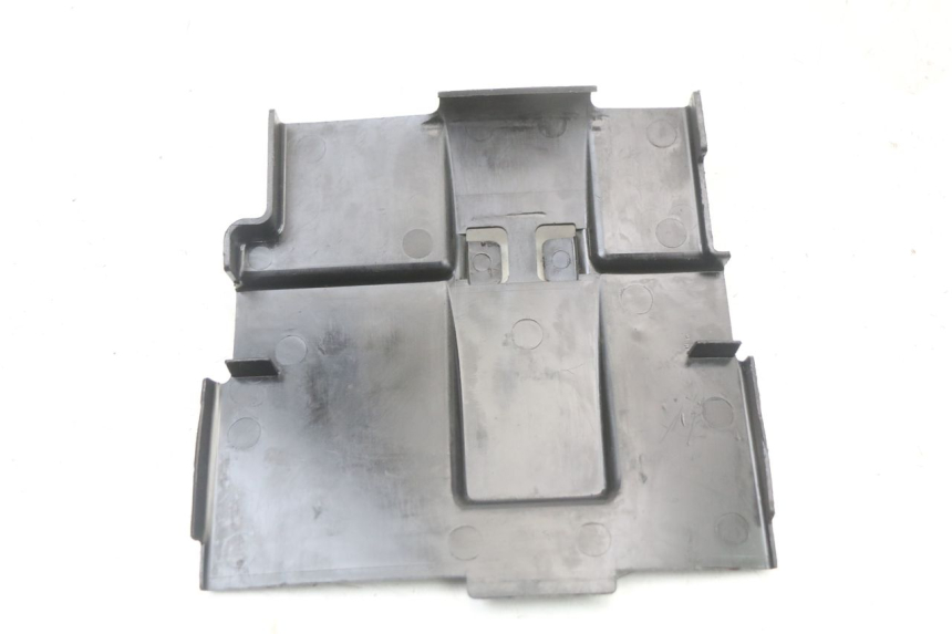 photo de BATTERY COVER HONDA CBR F 1000 (1993 - 1996) - Alternative perspective