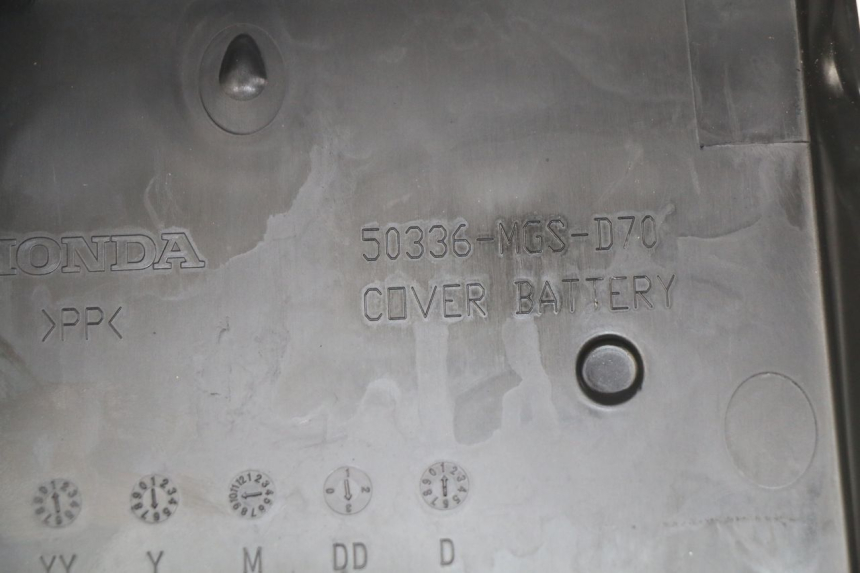 photo de BATTERY COVER HONDA INTEGRA NC D 750 (2016 - 2018) - Component detail