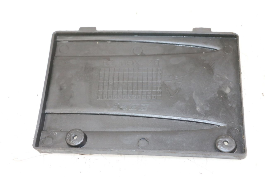 photo de BATTERY COVER JM MOTORS OLDIES 4T 50 (2010 - 2020) - Component detail