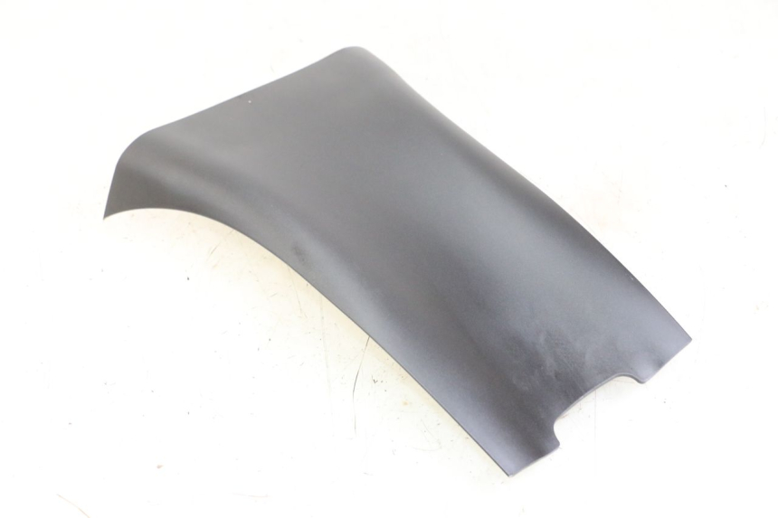 photo de BATTERY COVER JM MOTORS VX 125 (2022 - 2025) - Technical close-up