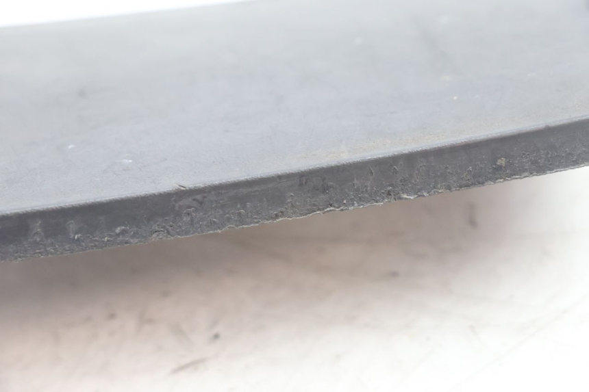 photo de BATTERY COVER PEUGEOT KISBEE 2T 50 (2010 - 2017) - Alternative perspective