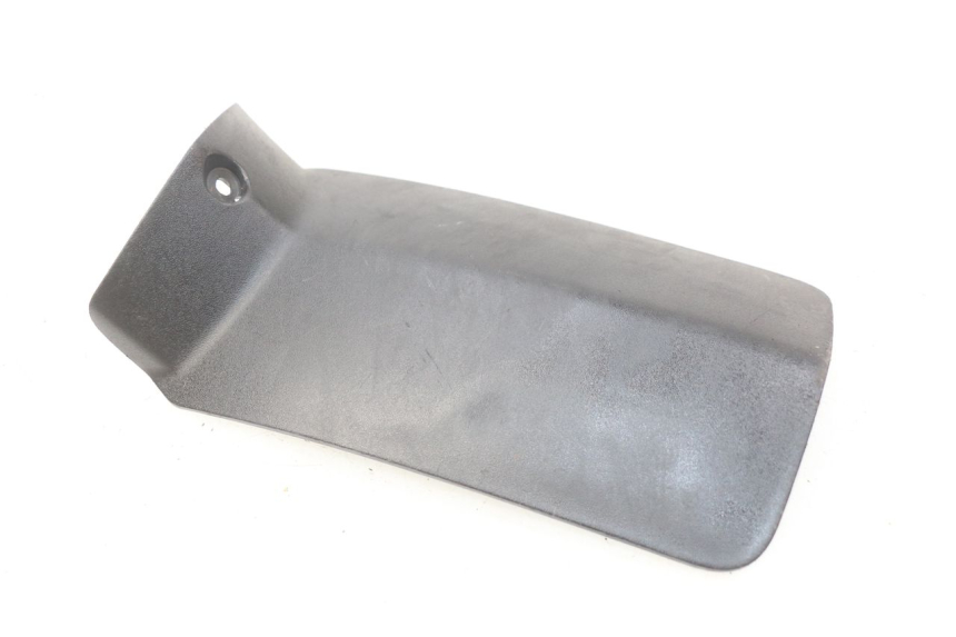 photo de BATTERY COVER PEUGEOT LUDIX BLASTER 50 (2006 - 2014) - Zoom on usage condition