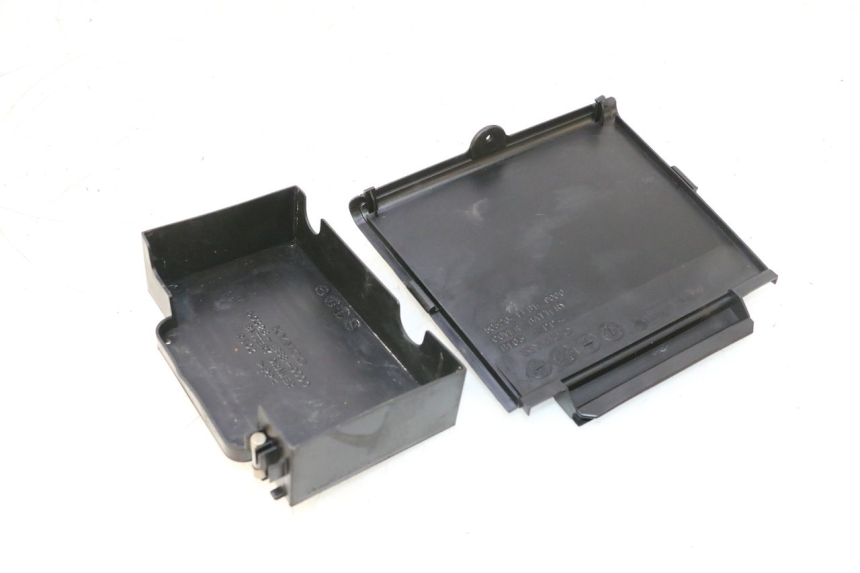 photo de BATTERY COVER KYMCO MOVIE S 125 (2009 - 2018) - Component detail