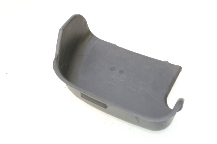 photo de BATTERY COVER PIAGGIO MP3 LT 300 (2010 - 2016) - Zoom on usage condition