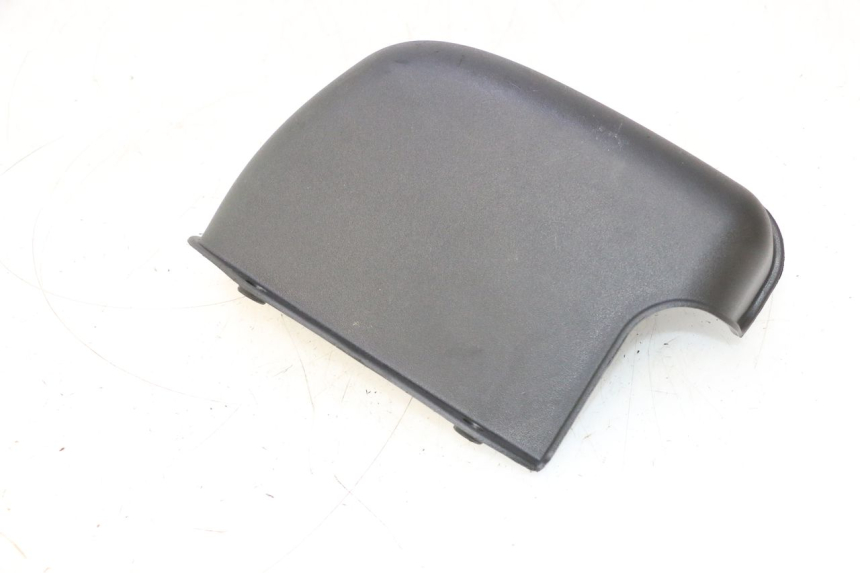 photo de BATTERY COVER PIAGGIO MP3 LT 300 (2010 - 2016) - Technical close-up